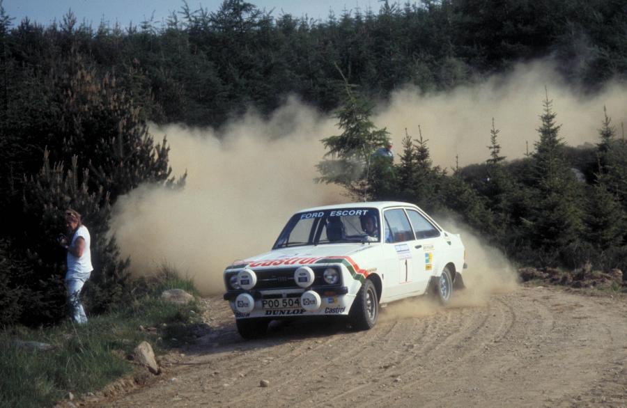  Ford Escort 1975 года  (фото 5 из 8)